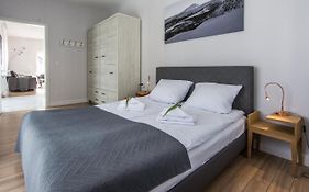 Apartamenty Izerskie - ul. Zakopiańska 22